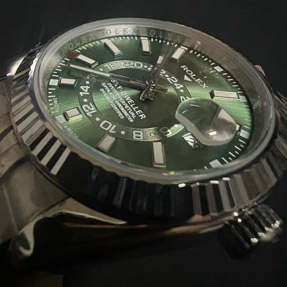 Swiss Watch with Silver Band and Green Dial - Picture 2 of 5
